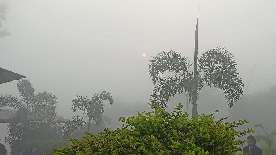 Moradabad weather:  weather changed completely, shivering due to the first fog of the season.