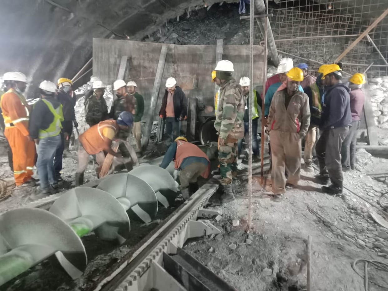 Uttarkashi Tunnel Rescue Auger Drill machine broke and got stuck in pipe now digging will be done manually