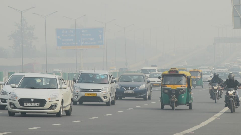 AQI Delhi Today: Air Pollution Level in Delhi NCR in Serious Category