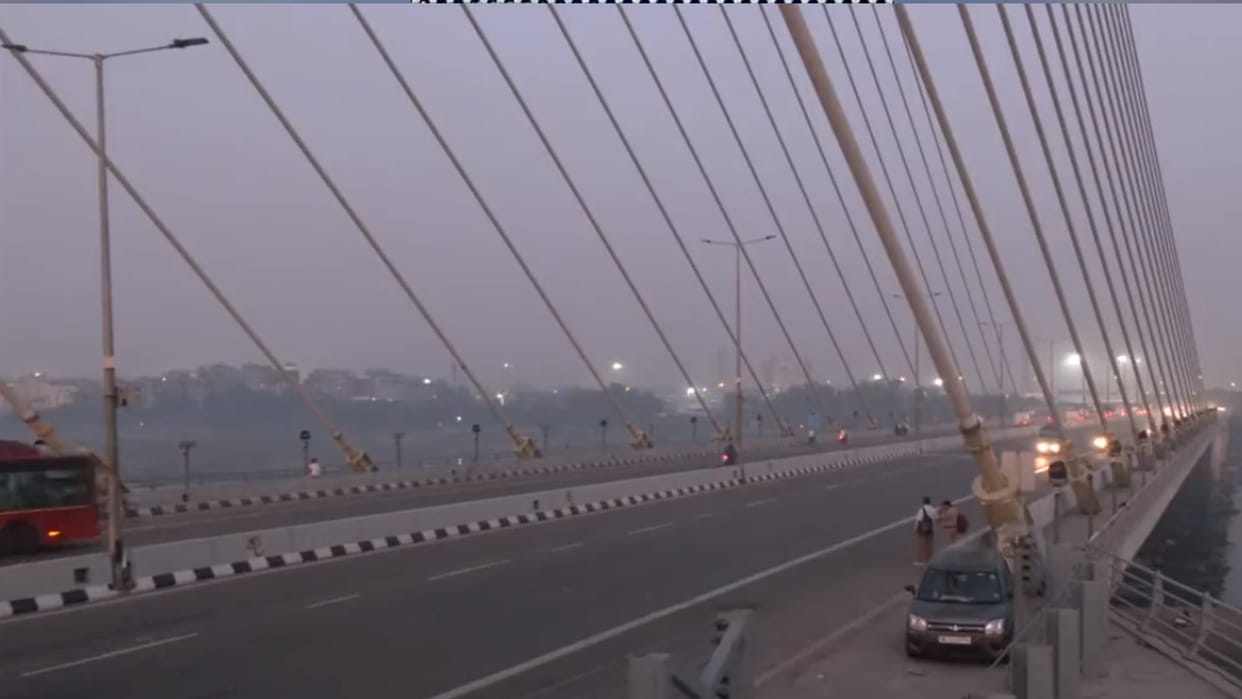 AQI: The city's air is becoming poisonous, AQI 300 in Teliarganj, the situation in Jhunsi is even more worryin