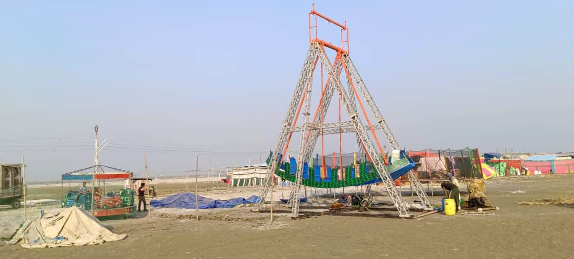 Ganga Snaan 2023: Ganga Ghat started resonating with the cheers of Mother Ganga, devotees camped in the fair