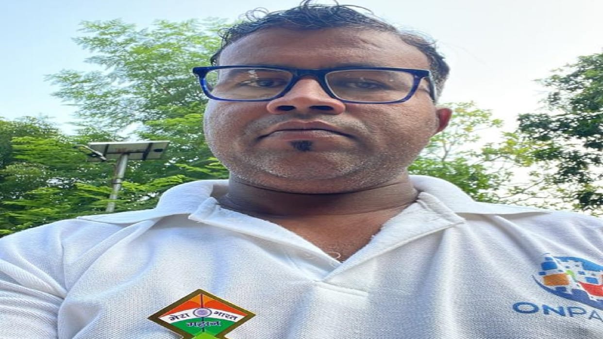 Azamgarh Accident: A young man going on an invitation died in a road accident