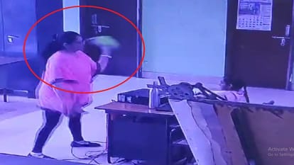 Female officer orgy in steel plant tiffin hit on trainee head in Bhilai