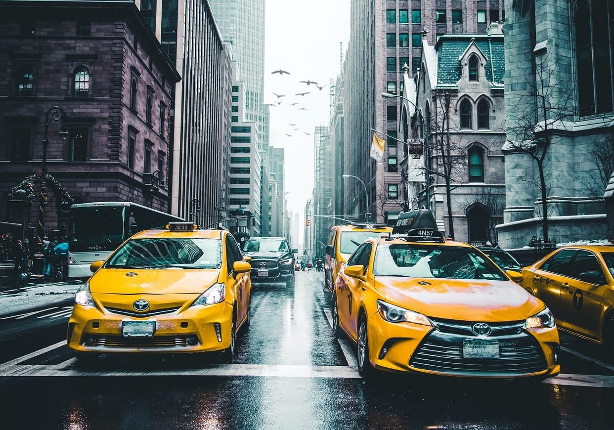 Apple patents new technology that helps iPhone users identify their cabs using AR