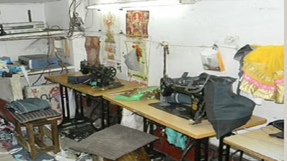 a nine year old girl was called to a shop and molested on the pretext of giving her ten rupees In Delhi
