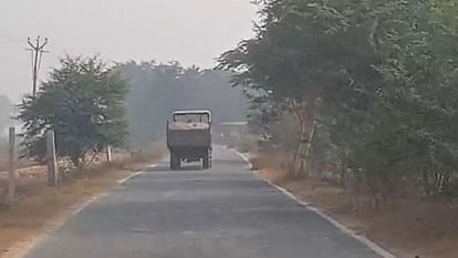 Mining in Agra Tractor-trolleys full of sand running indiscriminately police not even aware