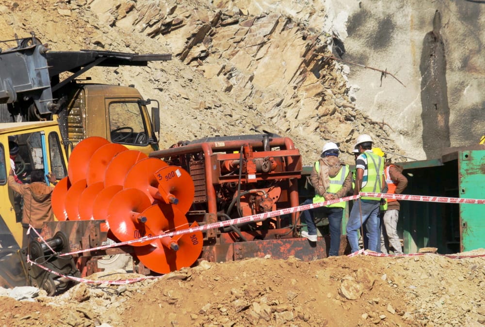 Uttarkashi Tunnel Rescue Danger in drilling on hill in upper area Scientist Not confident About that