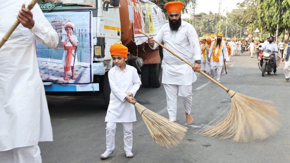 sikh samaj nagar kirtan indore