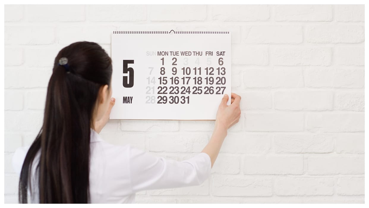New Year 2024 Vastu Tips For Calendar Direction calendar kis disha me lagaye