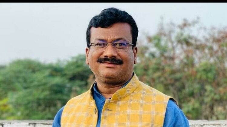 CG News: कांग्रेस ने चुनाव आयोग से की बीजेपी की शिकायत, कहा- भाजपा ने मतदाताओं को दिया प्रलोभन
