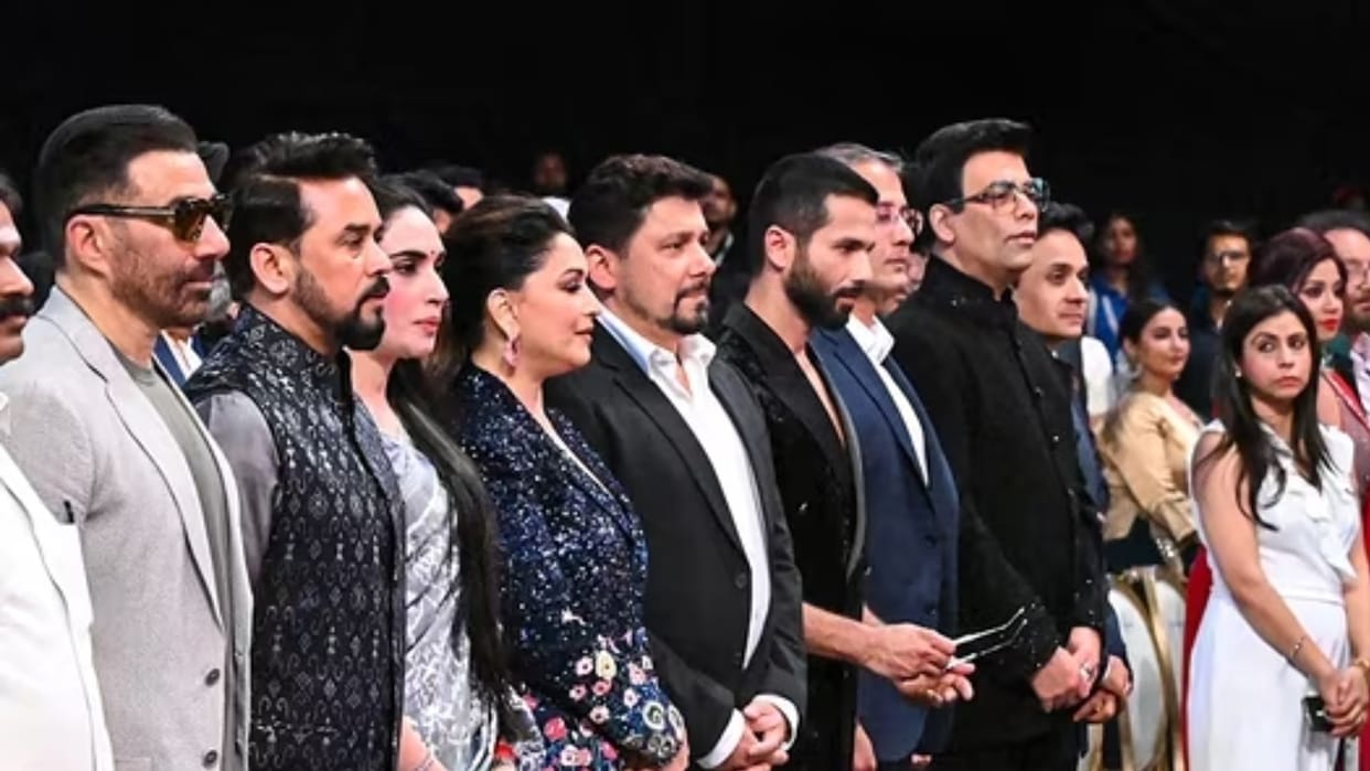 Veteran documentary filmmaker Arvind Sinha questioned Bollywood presence in IFFI know details here