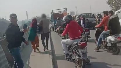 Girl jumps from moving auto after seeing her father on flyover in Bareilly