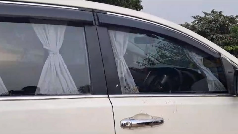 Jewelery worth crores kept in car stolen in Jewar area