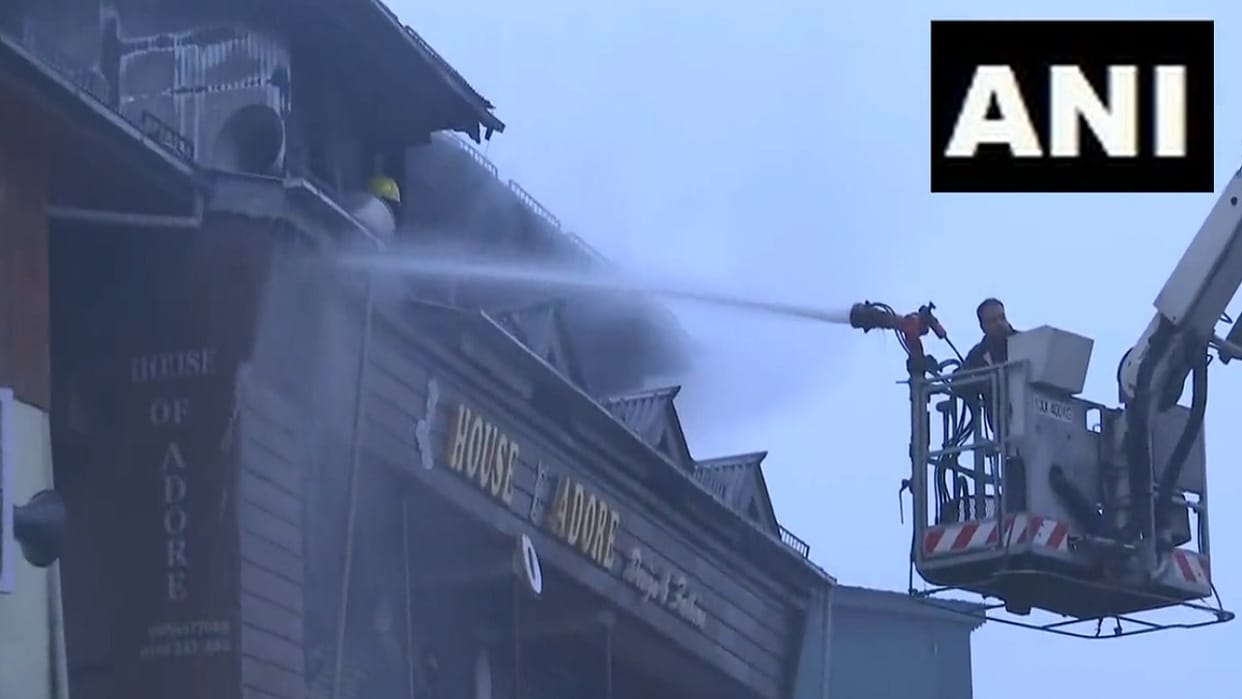 Fire broke out in a building in Bohri Kadal Srinagar fire Tenders were busy extinguishing the fire
