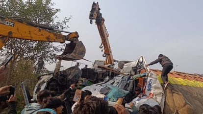 Truck collides with trucks parked in fog