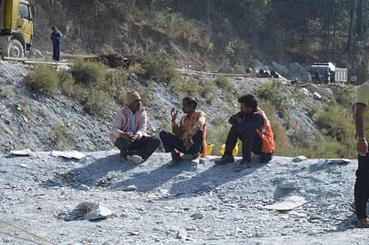 जिंदादिलीः जिंदा रहने के लिए नौ दिन तक खाए चने, ड्राई फ्रूट...दहशत में गुजरी एक -एक रात की सुनिए ये कहानी Silkyara Operation Workers trapped inside the tunnel ate gram dry fruits drank water for nine days to survive