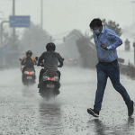 बर्फबारी और बारिश