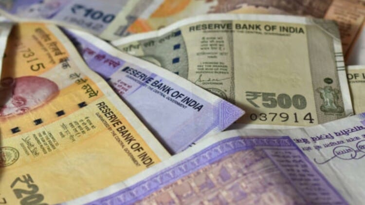 Cash Exchange Rbi New Notes What To Do If Atm Dispenses Damaged Notes Read Rbi Currency Exchange ...