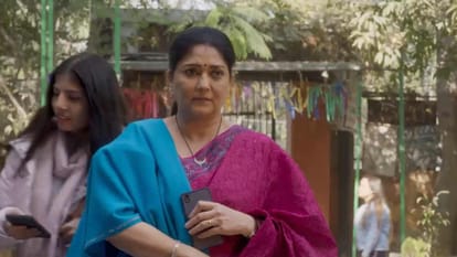 Aam Aadmi Family S4 Review in Hindi by Pankaj Shukla Zee5 Himali Shah Brijendra Kala Lubna Salim TVF Chandan
