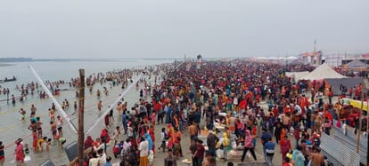 Ganga Snan 2023: 25 lakh devotees took a dip of faith in Kartik Purnima, chanted Har Har Gange