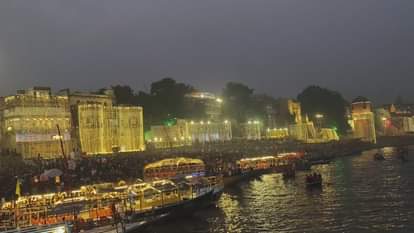 Dev Diwali Live celebration of Dev Diwali in Varanasi, CM Yogi Adityanath arrived, started by lighting lamps