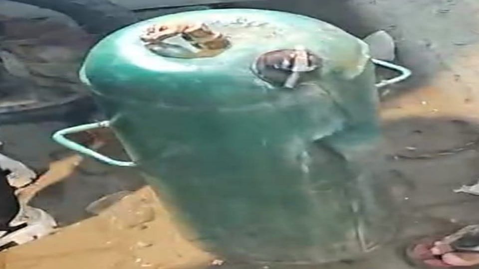 Balloon filling cylinder burst in Rudrapur