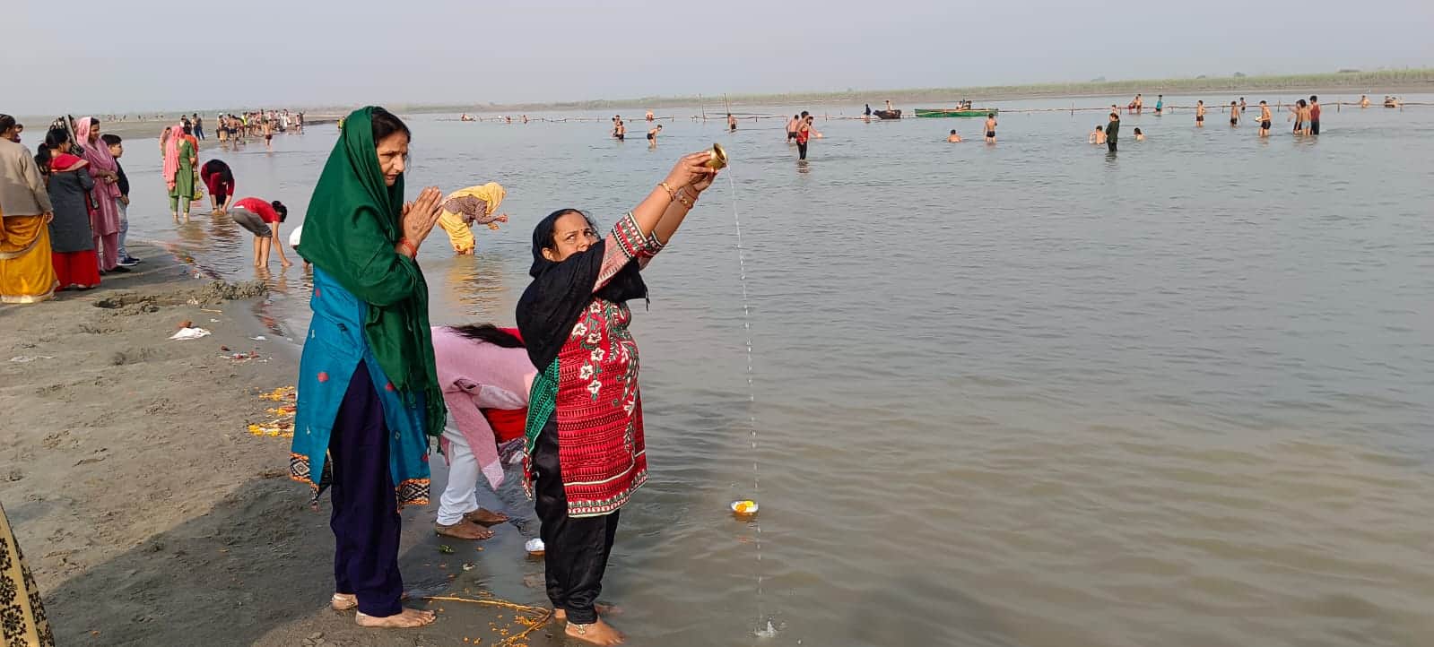 Ganga Snan: Fun-bathing and religious rituals at Ganga Ghats, Kartik Purnima fair in Pictures