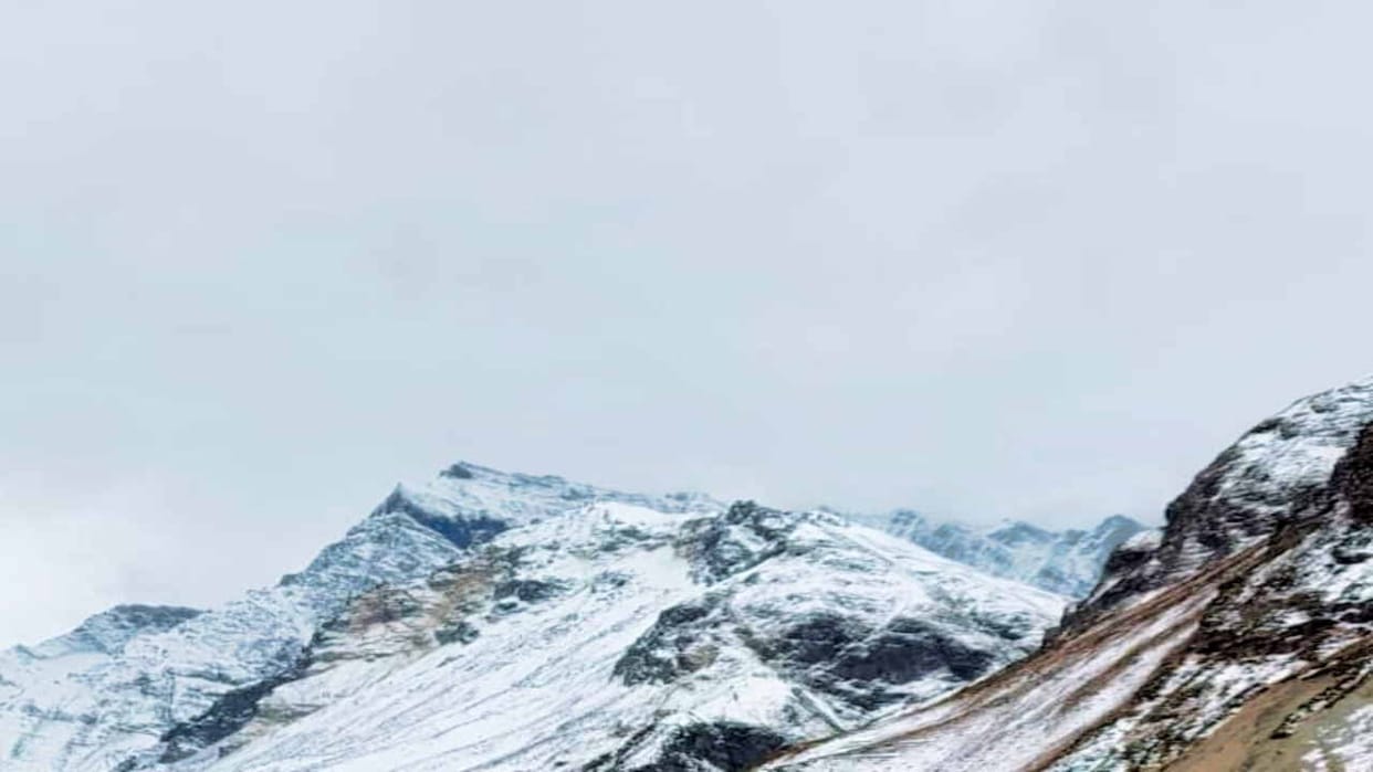 Himachal Weather: Snowfall on high peaks including Rohtang Pass, snow fell in Atal Tunnel, cold wave increased
