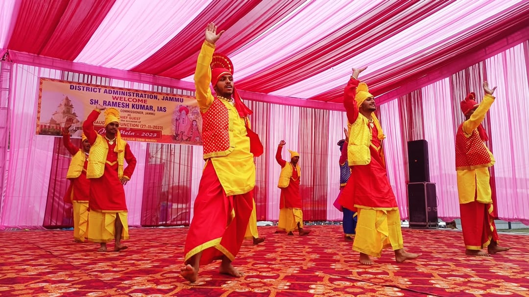 Jhiri Mela 2023: thousands fo devotees reached at Jhiri Mela took dip of faith in the harsh weather