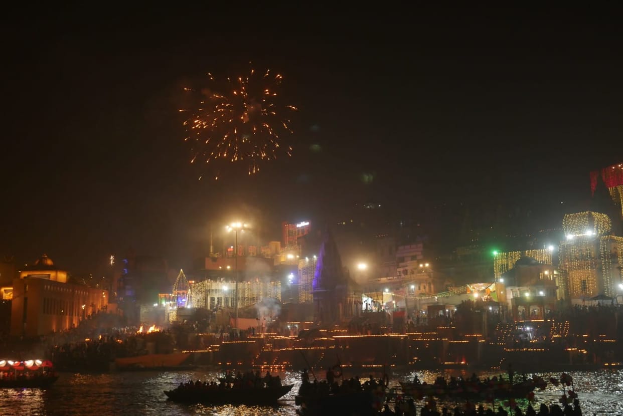 Dev Diwali: Gods celebrated Dev Diwali in Shiva's courtyard, amazing view of crackers show.