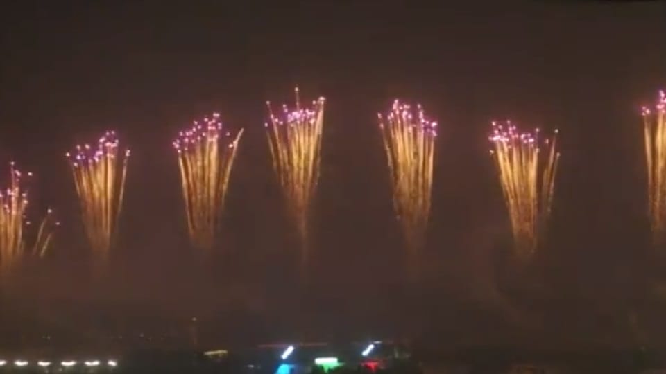Kashi s famous Dev Diwali There will be fireworks for 15 minutes light show fascinating