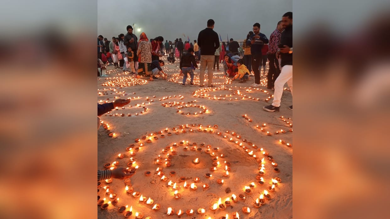 wali: Sangam illuminated with the glow of lakhs of lamps, people danced enthusiastically in cultural programs