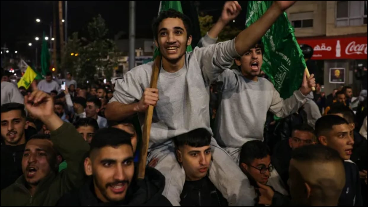 Israel Hamas War Update 39 Palestinians released from Israeli prisons after Hamas handed over 13 captives