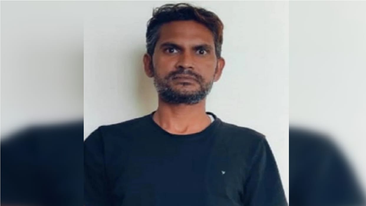 ISI agent Riazuddin s mobile was stolen from Pilkhuwa six months ago