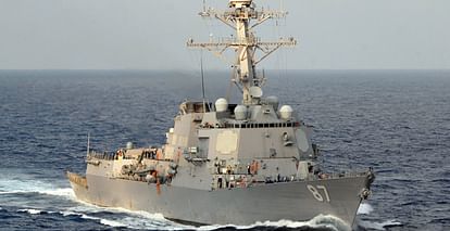 Houthi rebels claim they target two usa warshipes in red sea on international shipping route israel hamas war