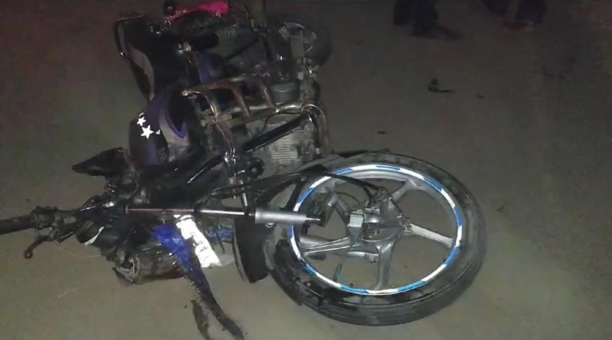 Accident News : Accident today in begusarai bihar news, brother died before sisters shagun and apshagun