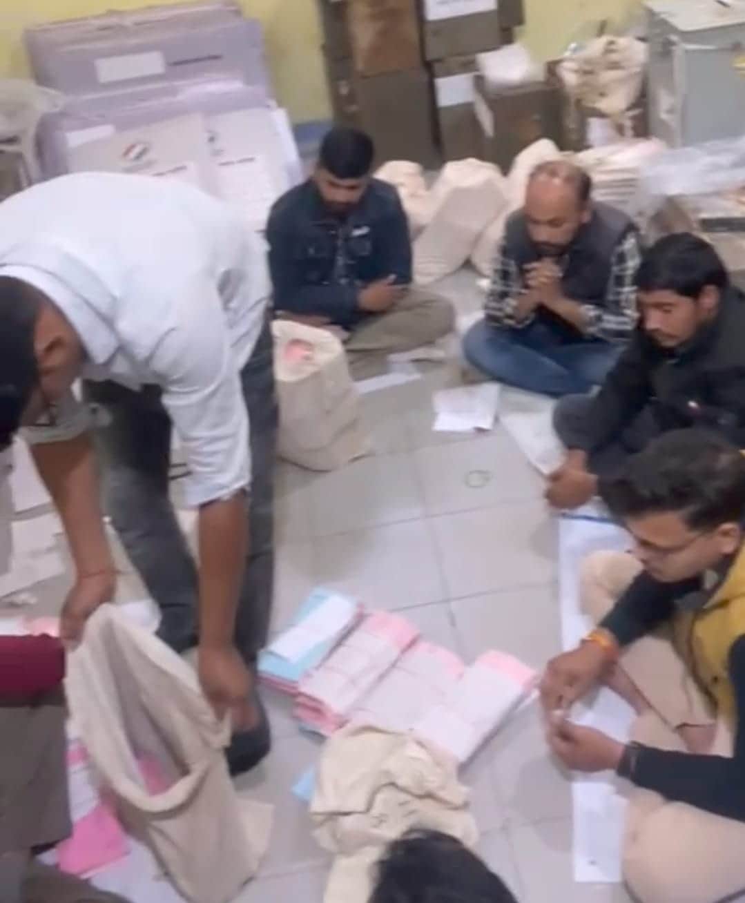 बालाघाट में डाक मत पत्र में हेराफेरी की कांग्रेस ने की शिकायत (फाइल फोटो)