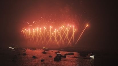 dev diwali varanasi 2023 Dev Diwali in Shiva Kashi 21 lakh lamps lit Amazing view of Cracker Show across Ganga