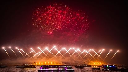 dev diwali varanasi 2023 Dev Diwali in Shiva Kashi 21 lakh lamps lit Amazing view of Cracker Show across Ganga