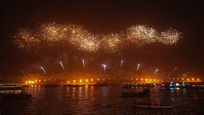 dev diwali varanasi 2023 Dev Diwali in Shiva Kashi 21 lakh lamps lit Amazing view of Cracker Show across Ganga