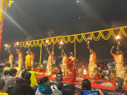 Jahnavi Seva Samiti performed special aarti of Ganga on Dev Diwali, organizing the event every year for twenty