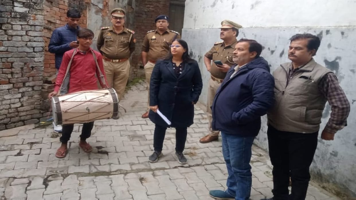 hotel demolished bulldozer Six properties worth Rs 10.30 crore of BSP leader Anupam Dubey attached Farrukhabad