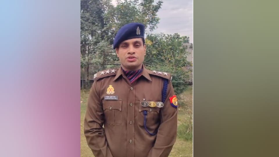 Dead body of youth found in park in Ghaziabad murdered by slitting his throat