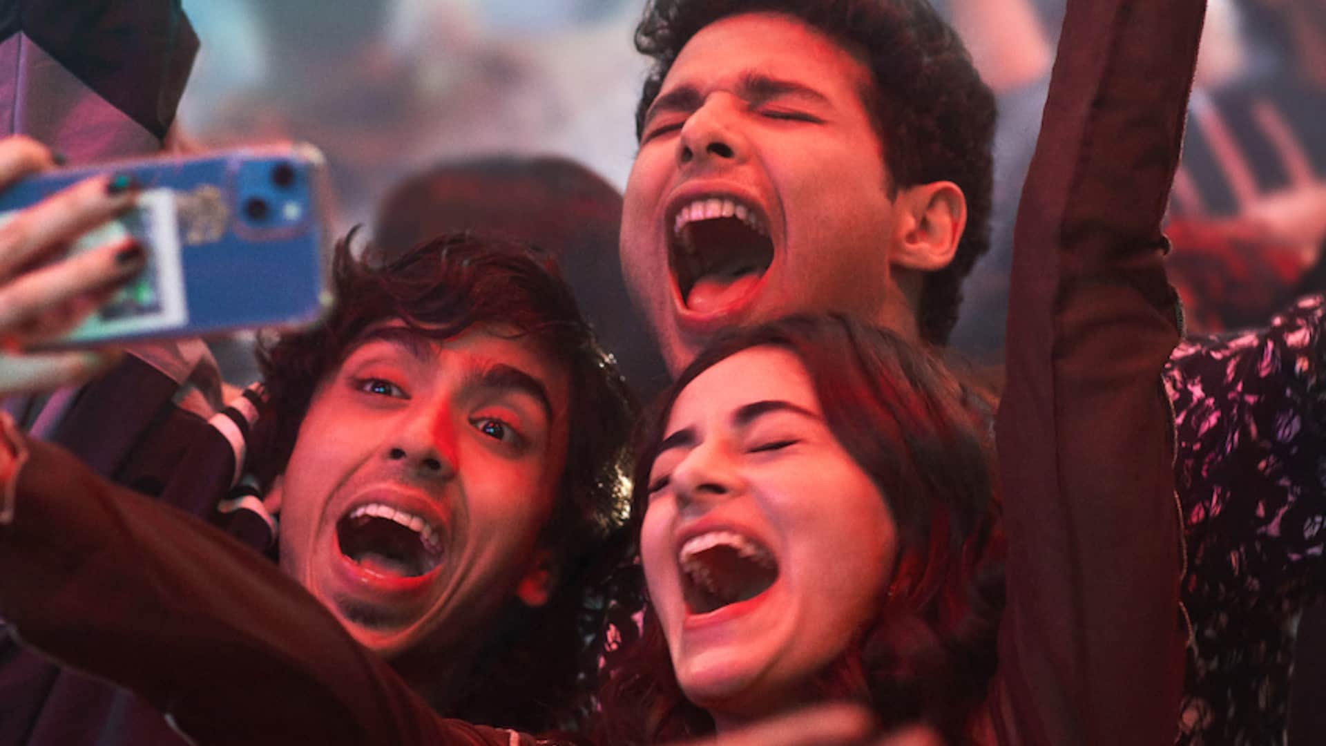 Saba Azad Performance video viral at Kho Gaye Hum Kahan trailer launch fighter star hrithik roshan Praises her