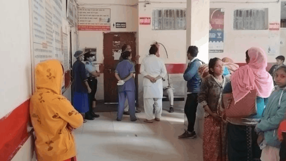 Mitanin beat up female doctor for refusing to make a video in delivery room in Korba