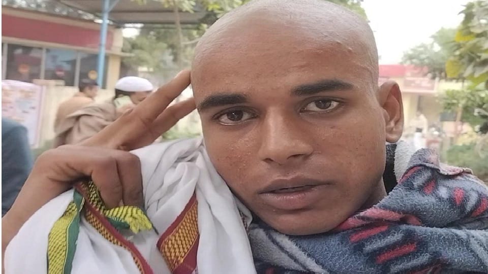 young man was taken to farm and forcibly tonsured he is wandering from action In Shamli