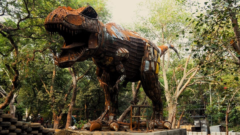 Delhi: Dinosaur's tail will move in the park and light will come out of its eyes.