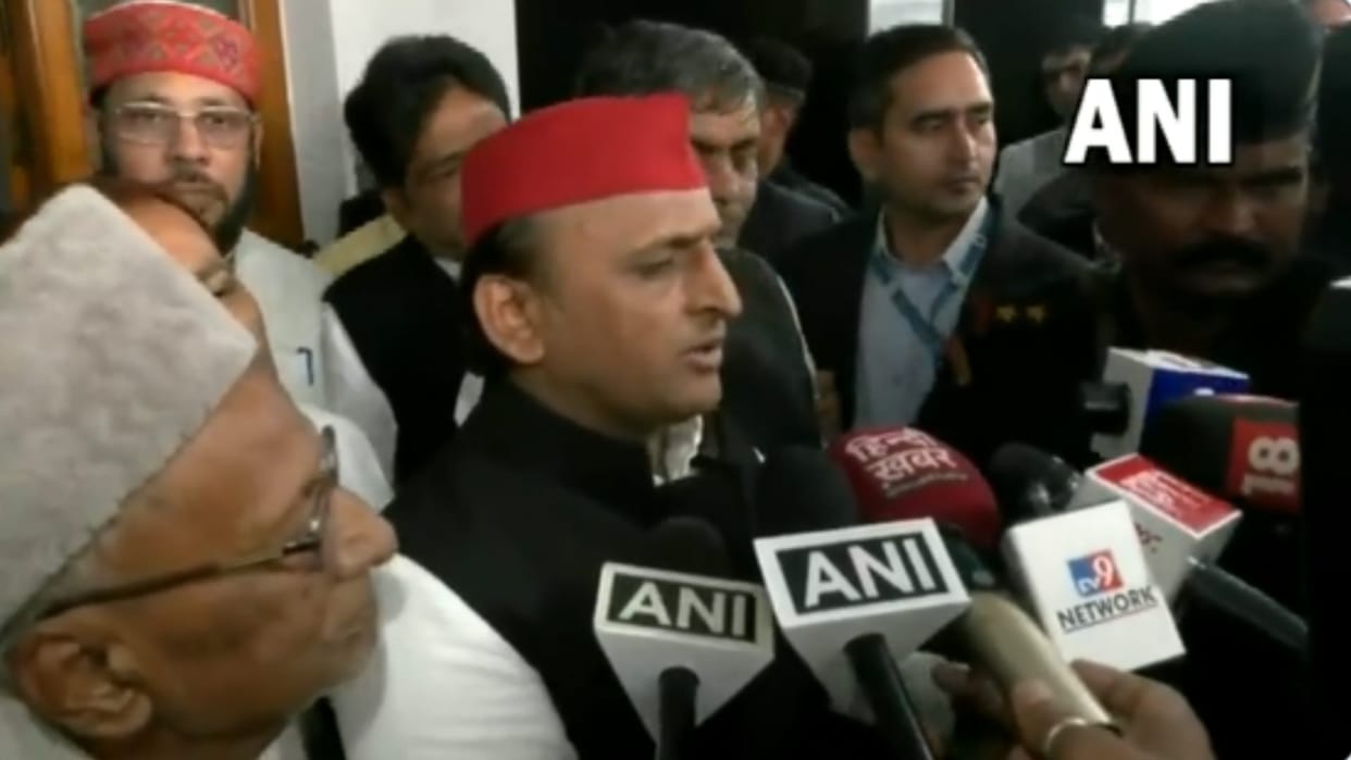 Akhilesh Yadav says UP government is deliberately ruining the government hospitals.