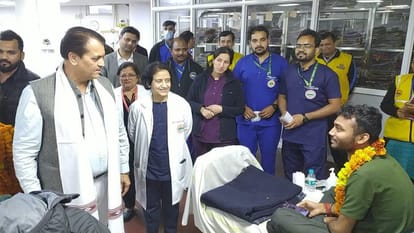 Tunnel Rescue: चिन्यालीसौड़ से एम्स ऋषिकेश में भर्ती कराए 41 श्रमिक, प्राथमिक जांच में सभी मिले स्वस्थ Uttarkashi Tunnel Rescue 41 workers admitted to AIIMS Rishikesh all found healthy in primary examination