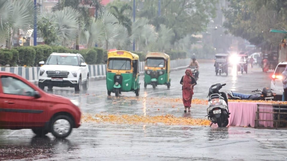 Indore weather Update today